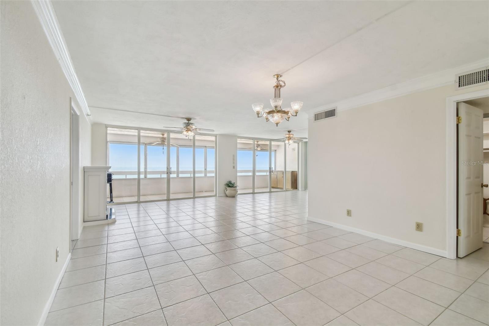 Image 18 of 51 For 17900 Gulf Boulevard 16c