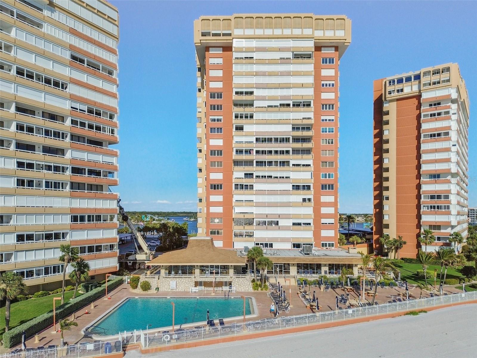 Image 2 of 51 For 17900 Gulf Boulevard 16c
