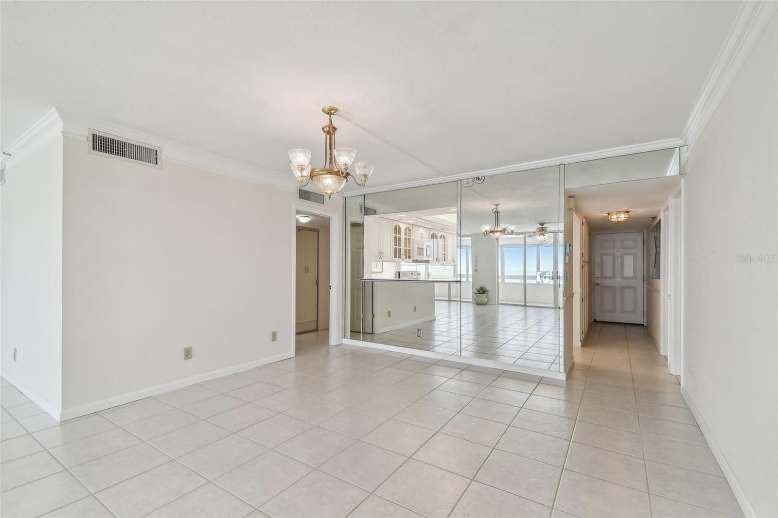 Image 21 of 51 For 17900 Gulf Boulevard 16c