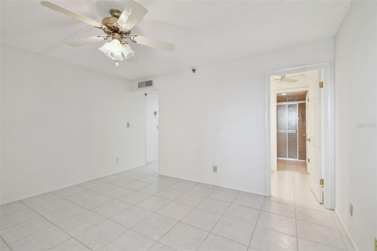 Image 34 of 51 For 17900 Gulf Boulevard 16c