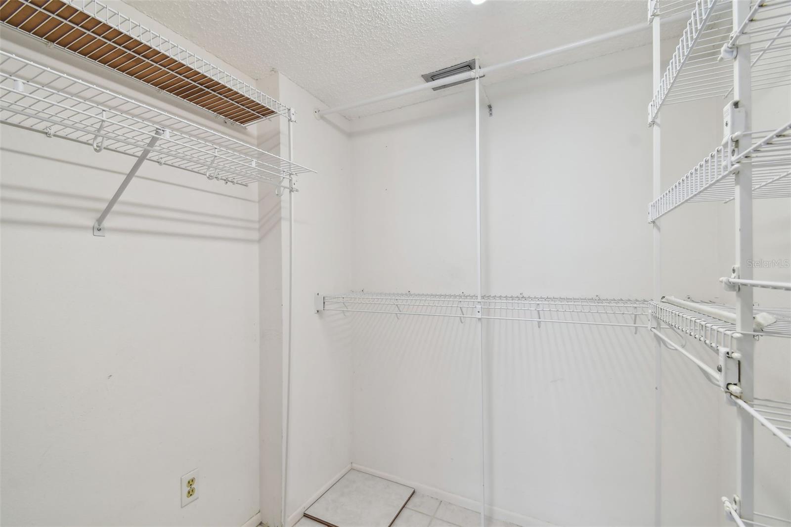 Image 40 of 51 For 17900 Gulf Boulevard 16c