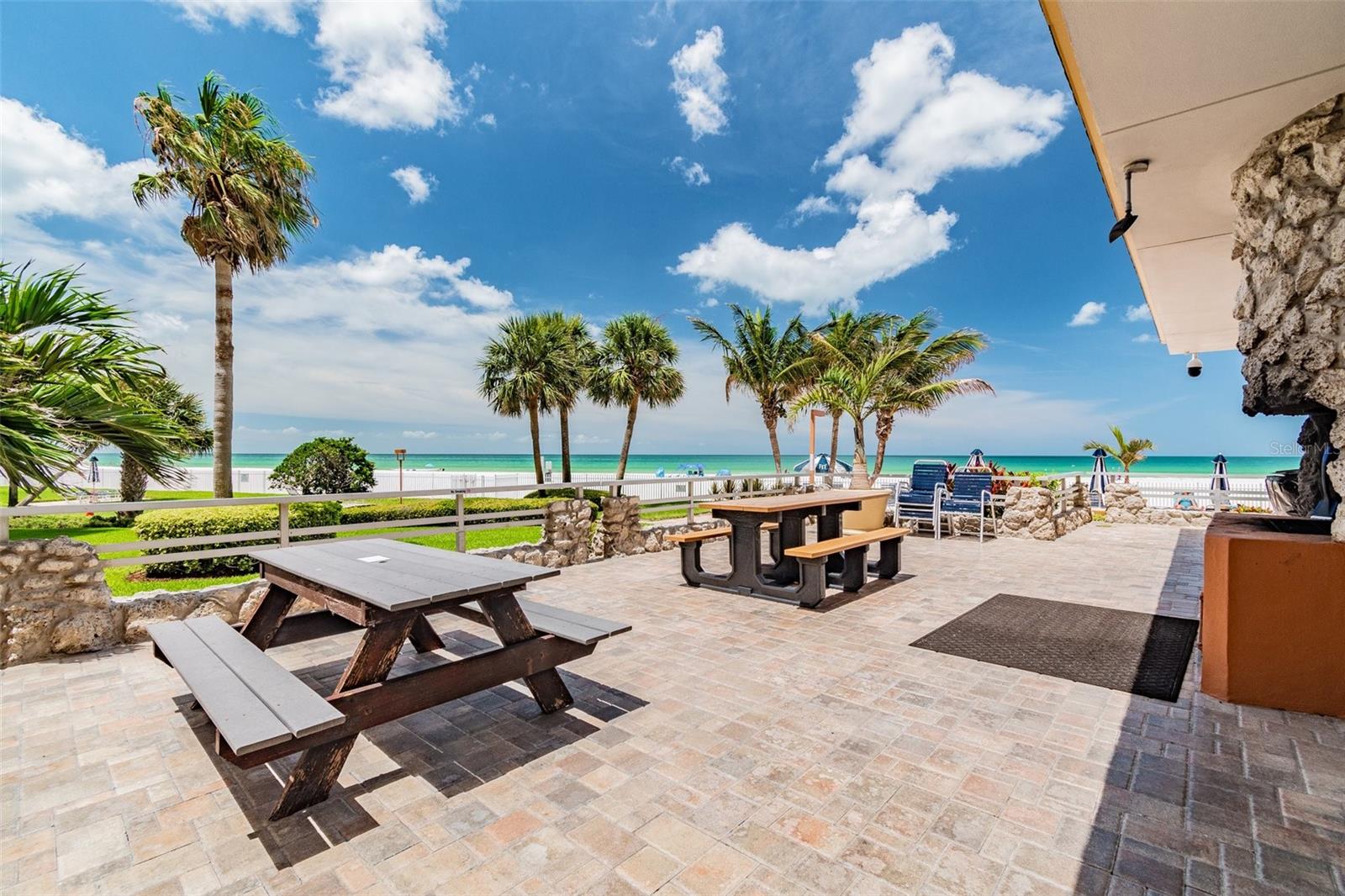 Image 44 of 51 For 17900 Gulf Boulevard 16c
