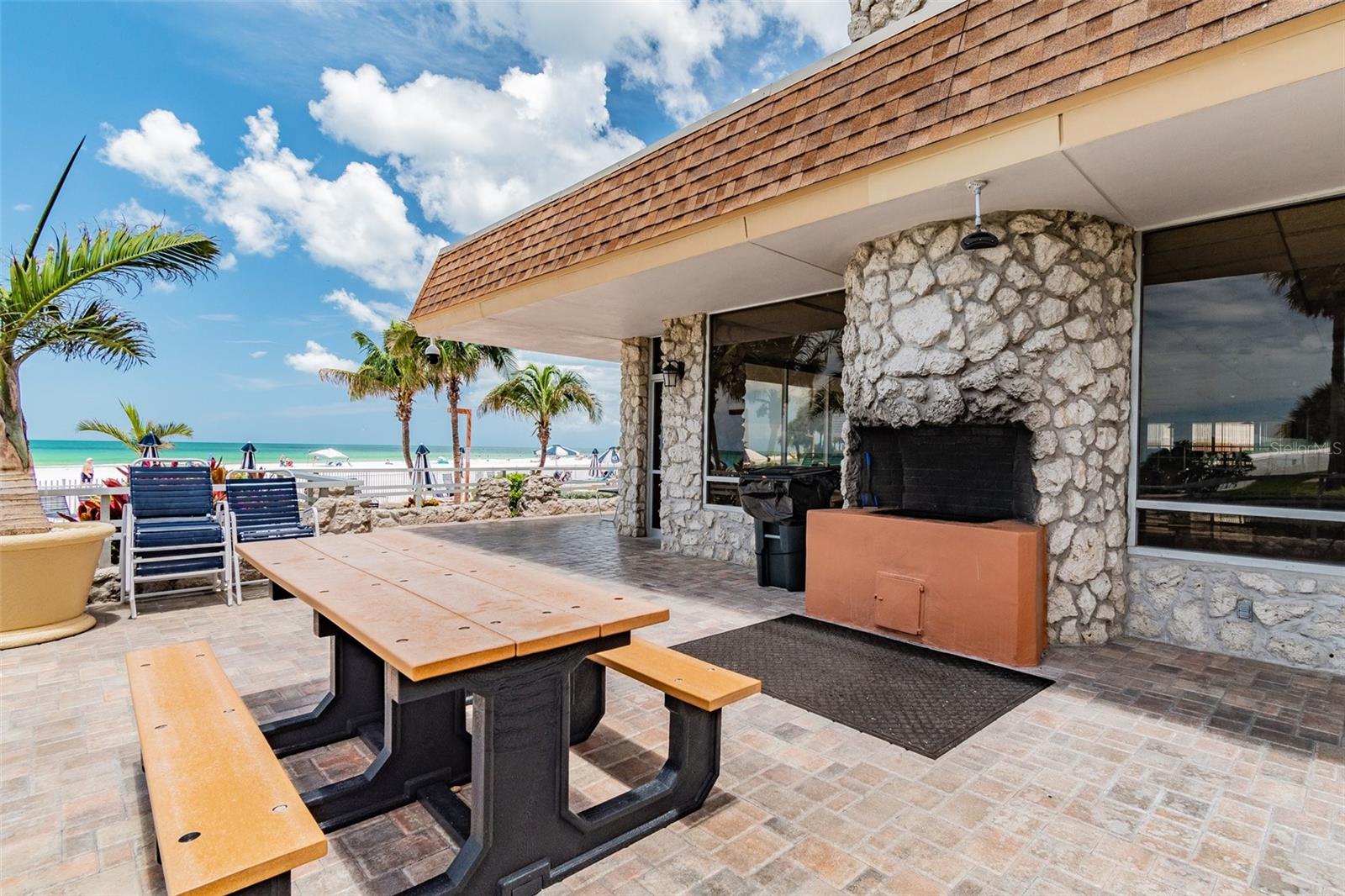 Image 45 of 51 For 17900 Gulf Boulevard 16c