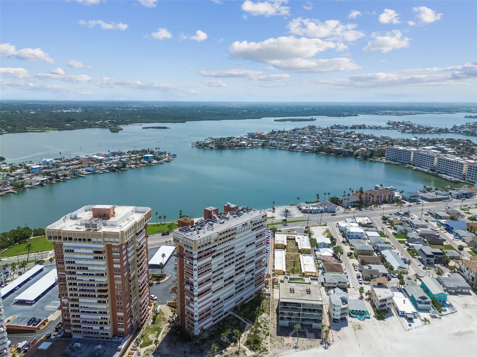 Image 7 of 51 For 17900 Gulf Boulevard 16c