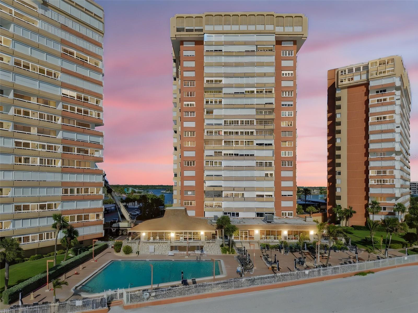 Image 8 of 51 For 17900 Gulf Boulevard 16c
