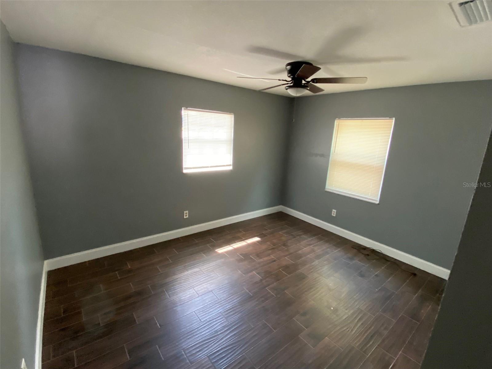 Image 11 of 15 For 1810 Osborne Avenue
