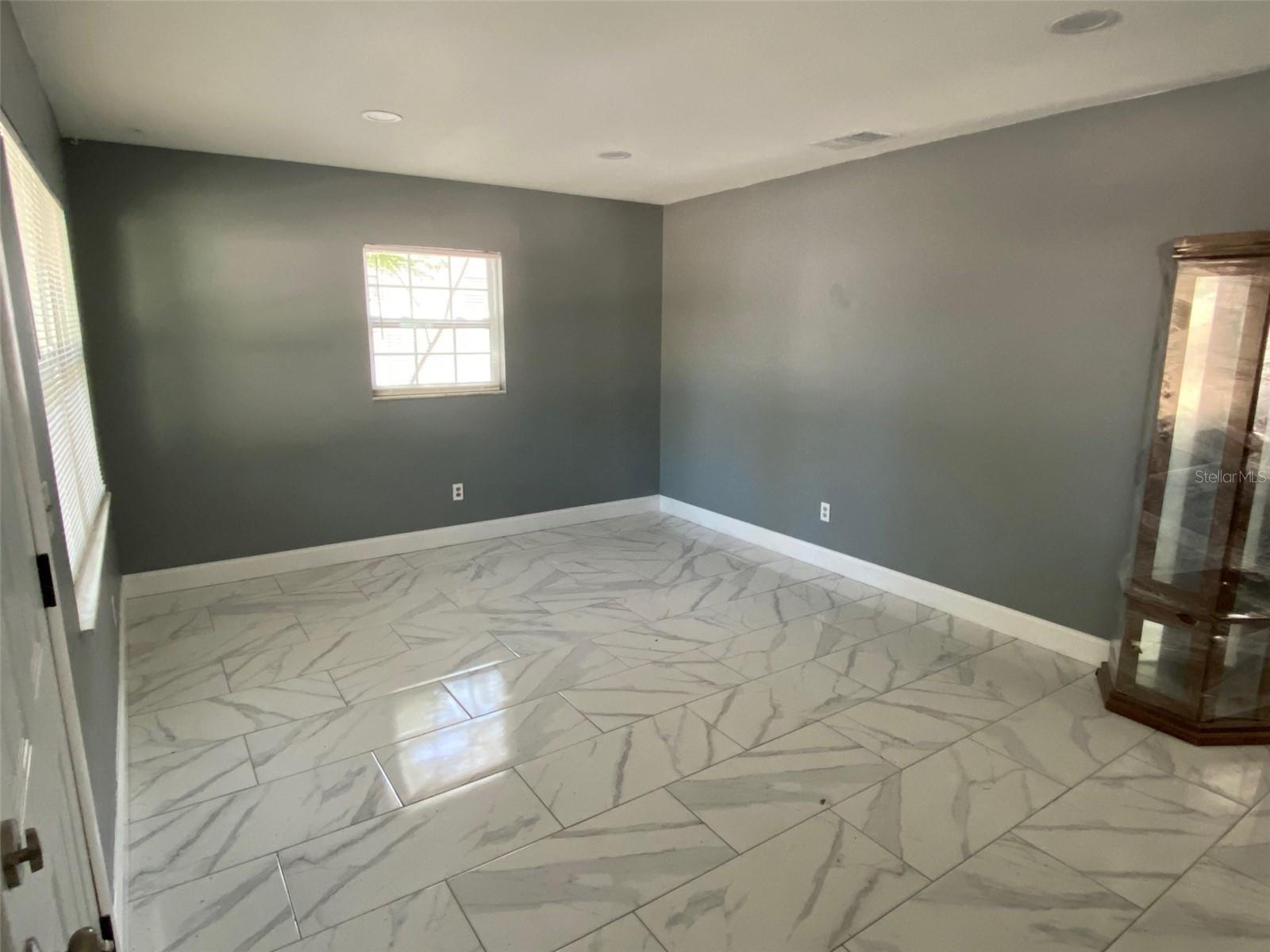 Image 5 of 15 For 1810 Osborne Avenue