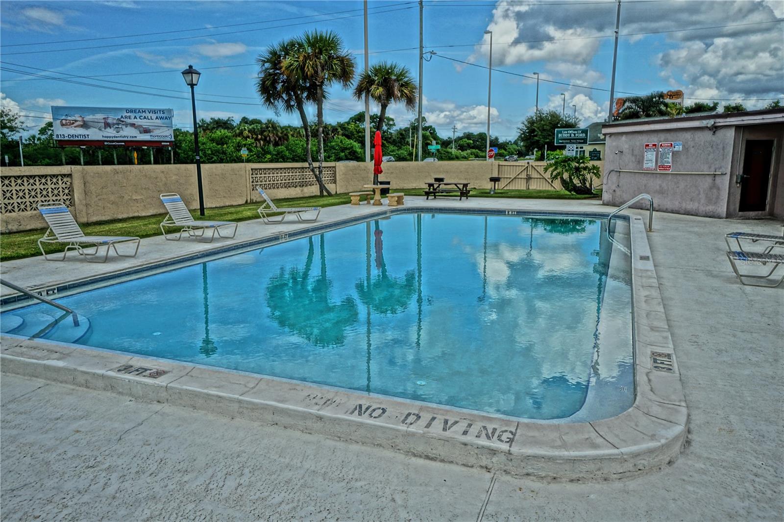 Image 15 of 22 For 9203 Tudor Drive N201