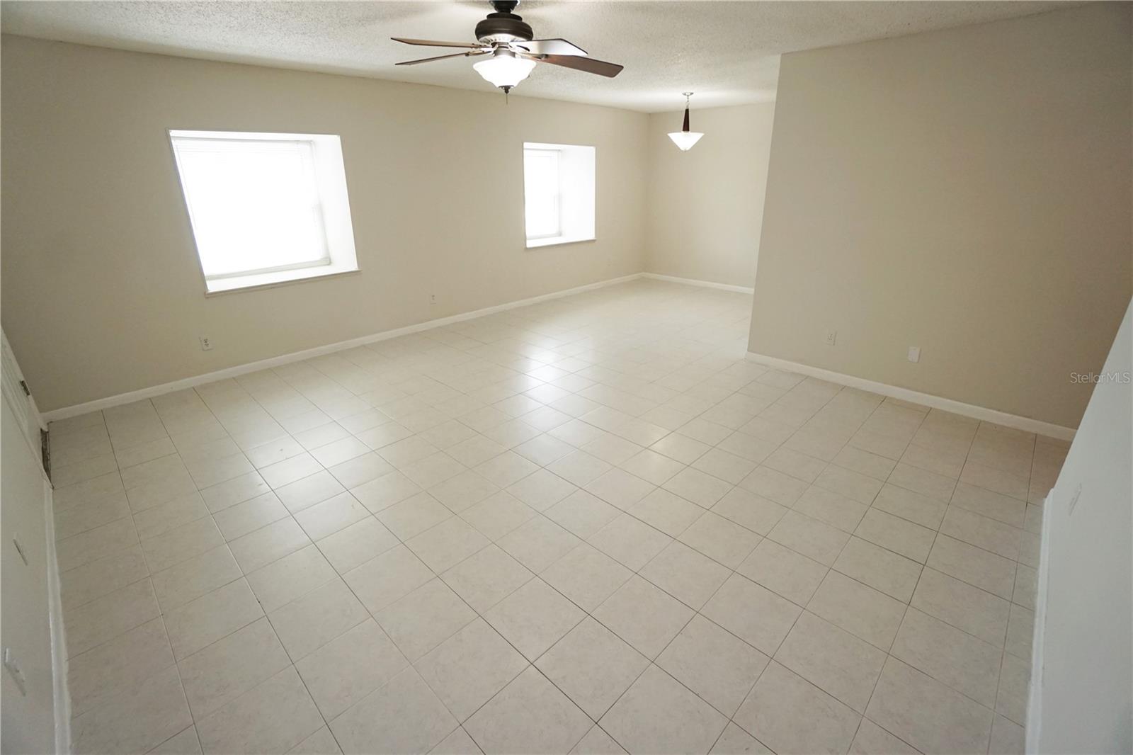 Image 3 of 22 For 9203 Tudor Drive N201