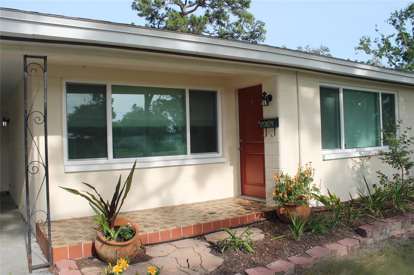 Image 3 of 37 For 406 2nd Street Sw