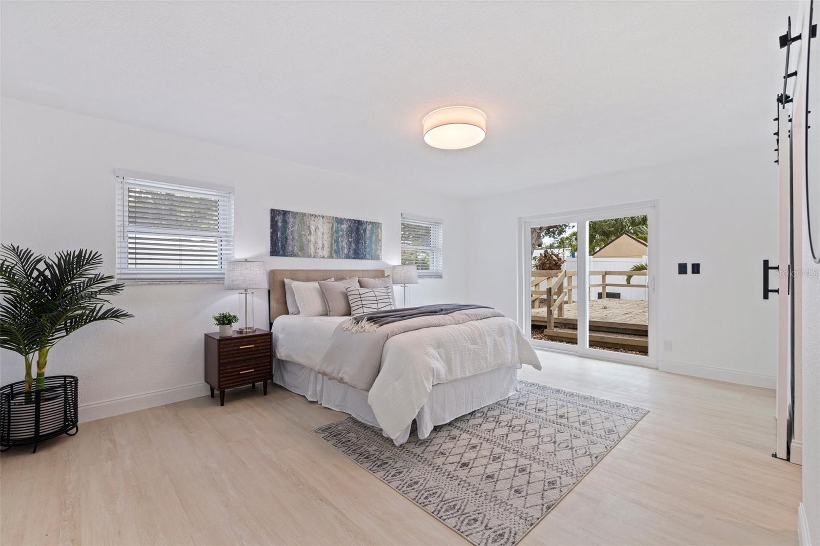 Image 18 of 44 For 8296 33rd Avenue N