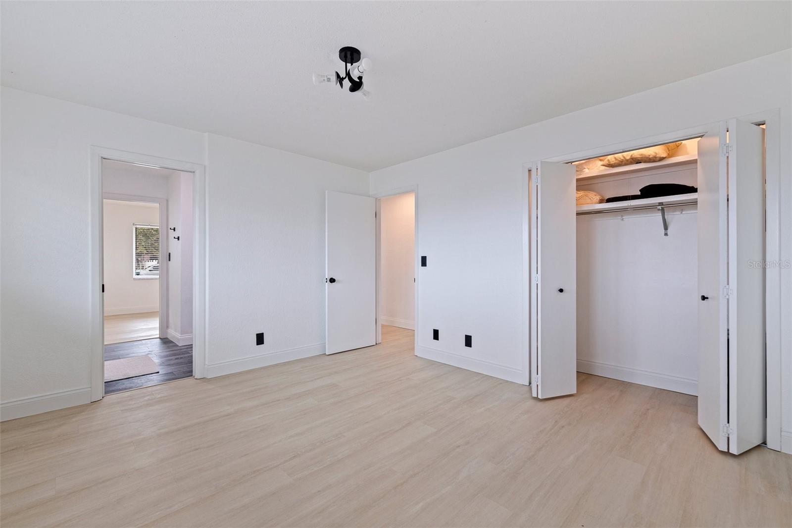 Image 22 of 44 For 8296 33rd Avenue N