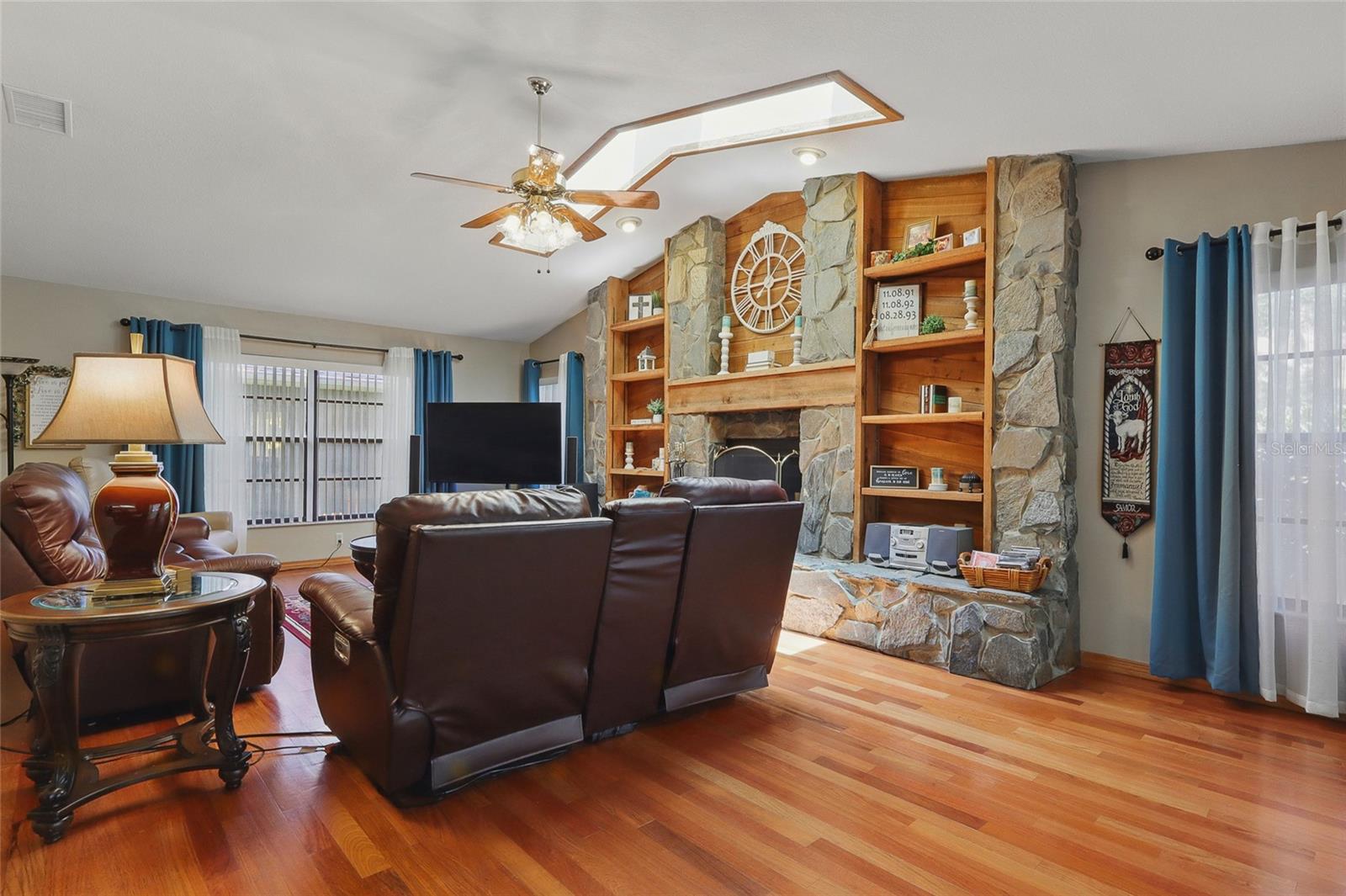 Image 16 of 35 For 14168 Fennsbury Drive
