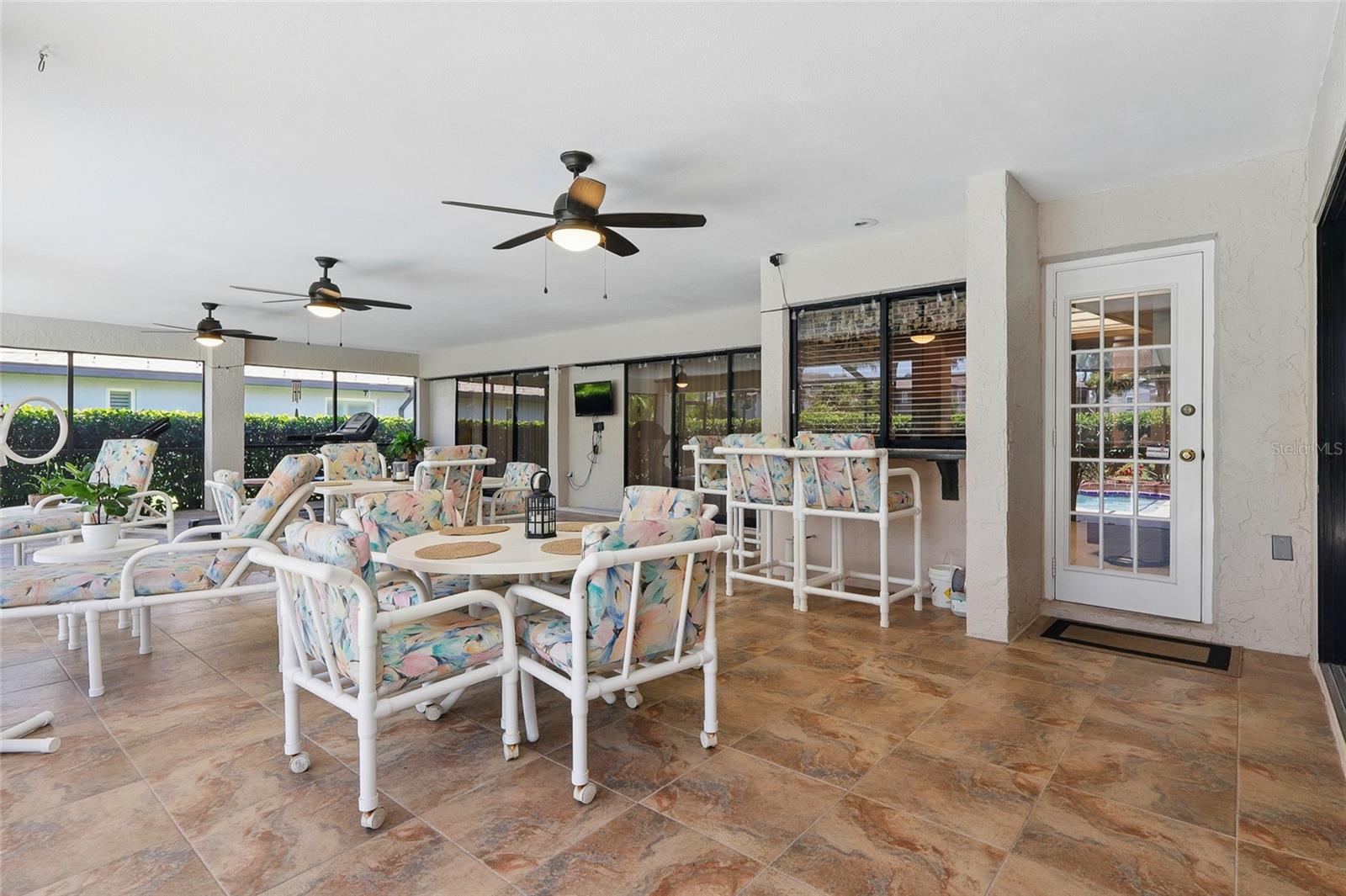 Image 30 of 35 For 14168 Fennsbury Drive