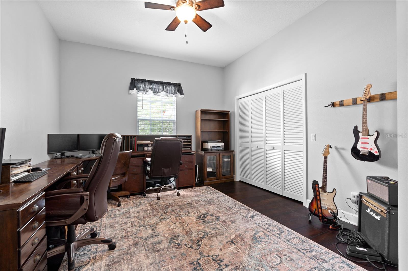 Image 32 of 54 For 9075 Waterash Lane N