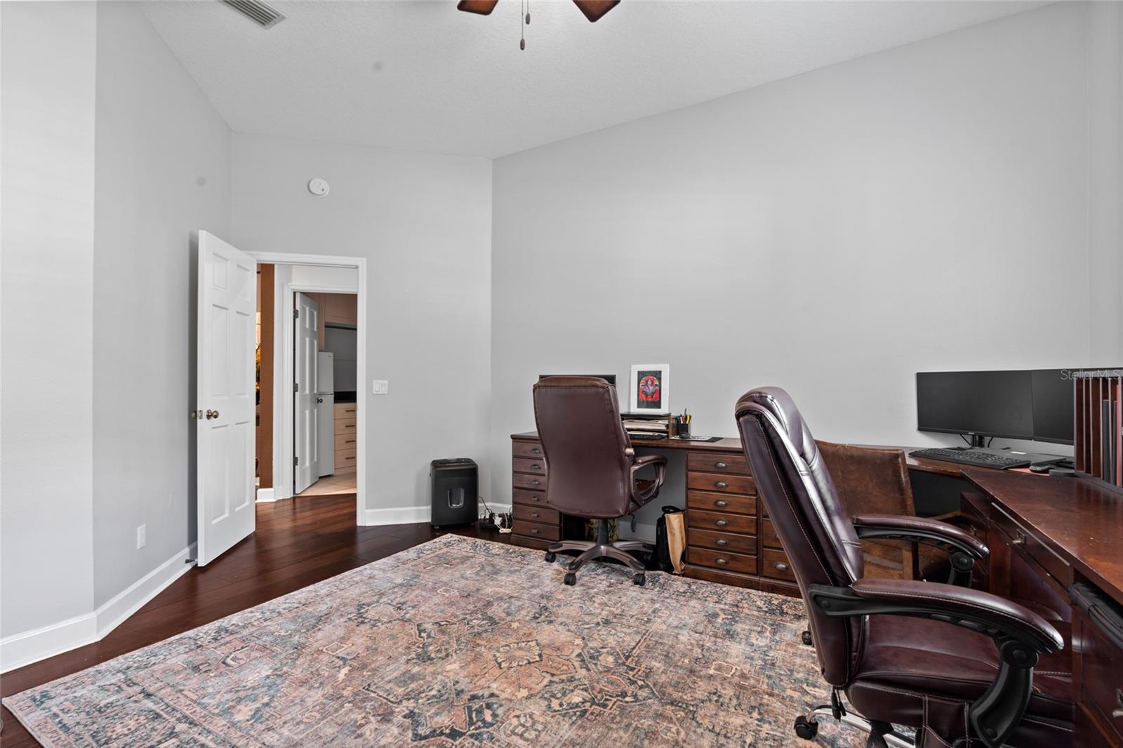 Image 33 of 54 For 9075 Waterash Lane N