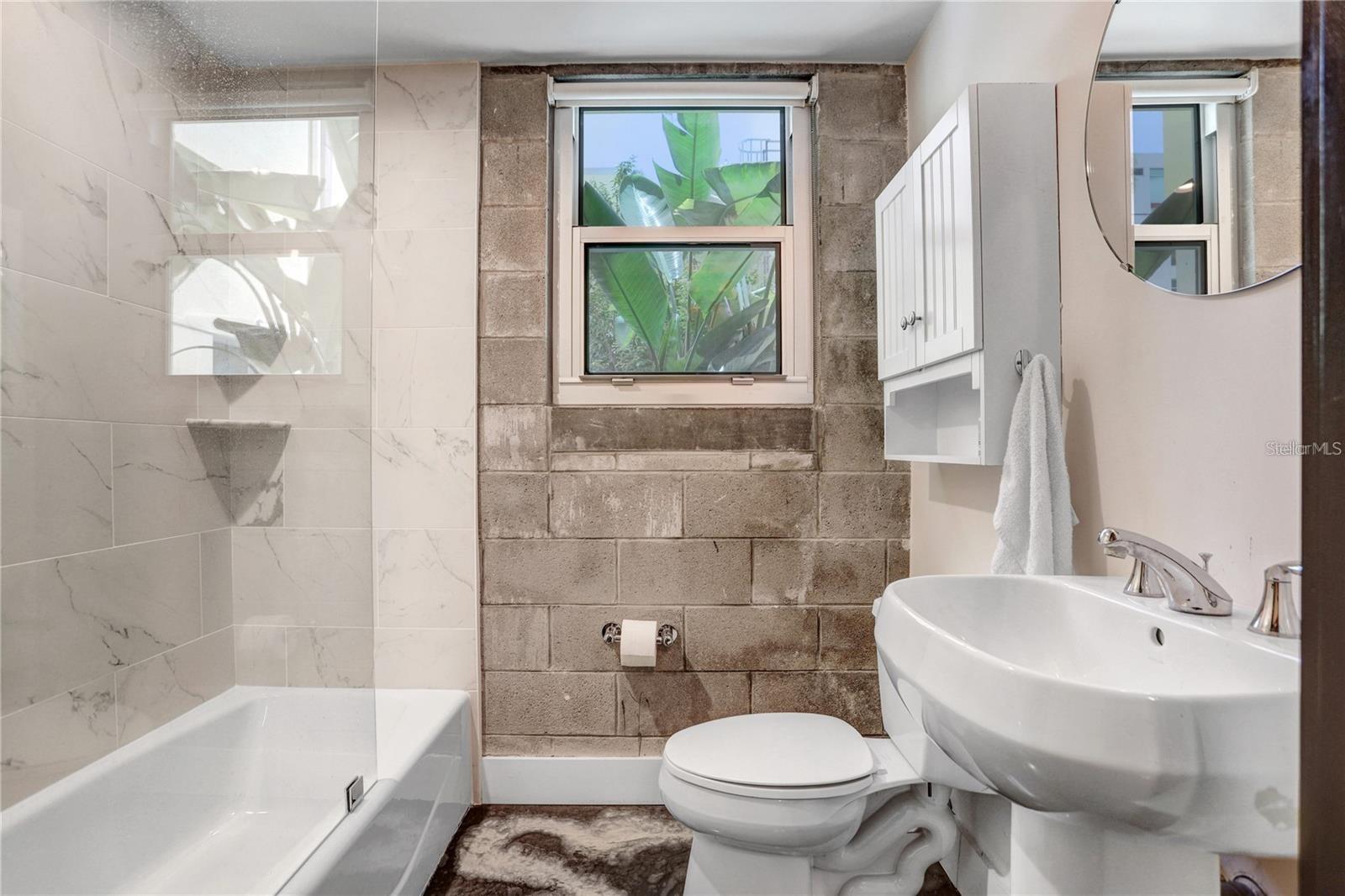 Image 11 of 18 For 1212 Whiting Street G