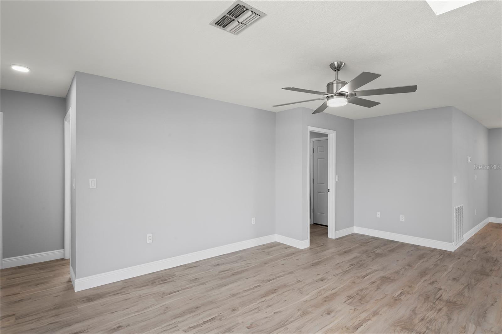 Image 17 of 36 For 8312 Roxboro Drive