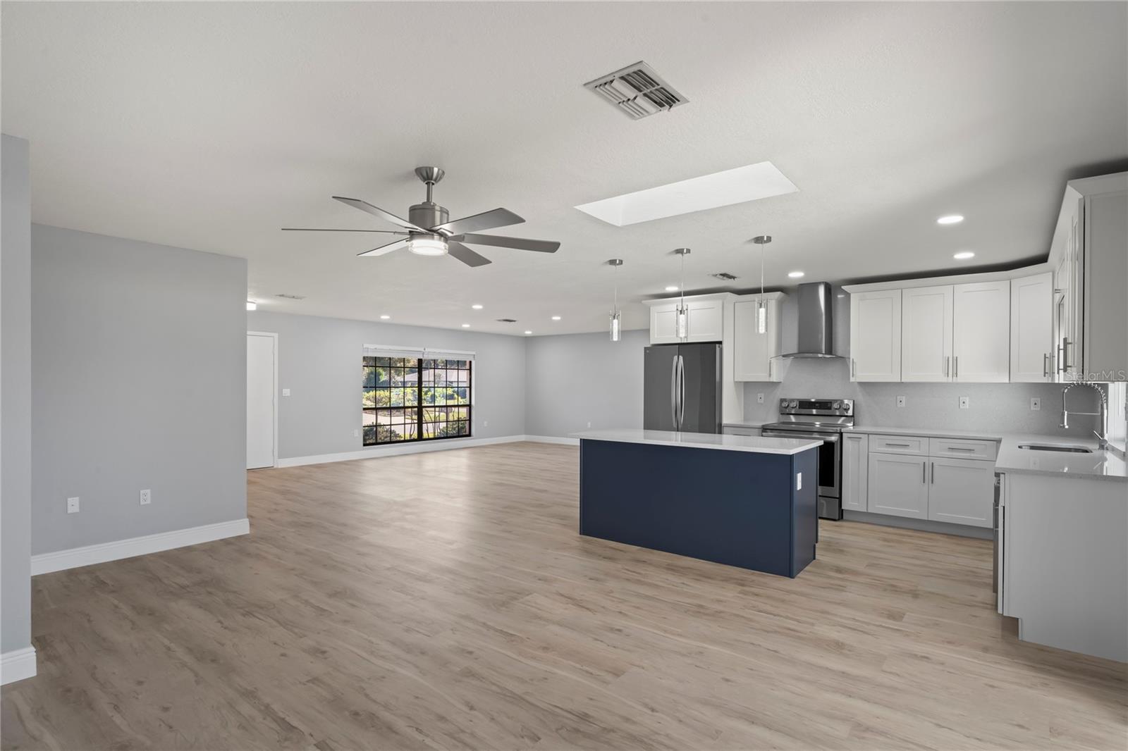 Image 18 of 36 For 8312 Roxboro Drive