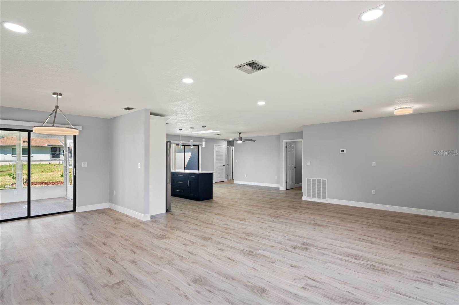 Image 4 of 36 For 8312 Roxboro Drive