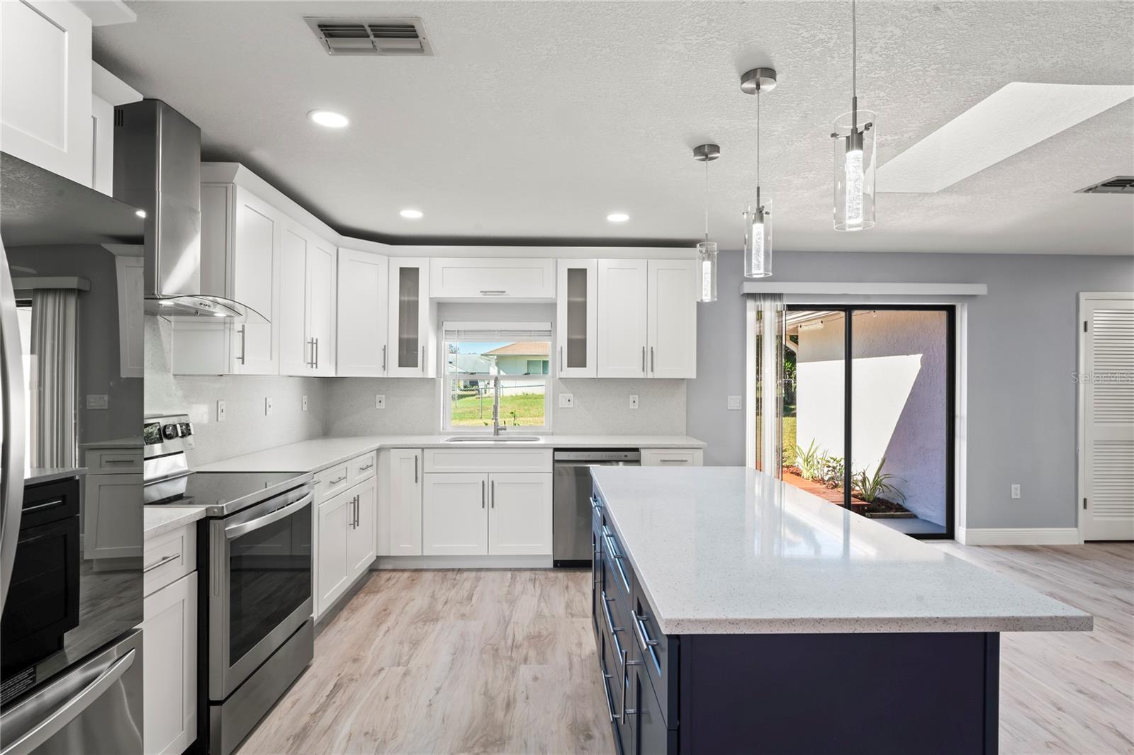 Image 8 of 36 For 8312 Roxboro Drive