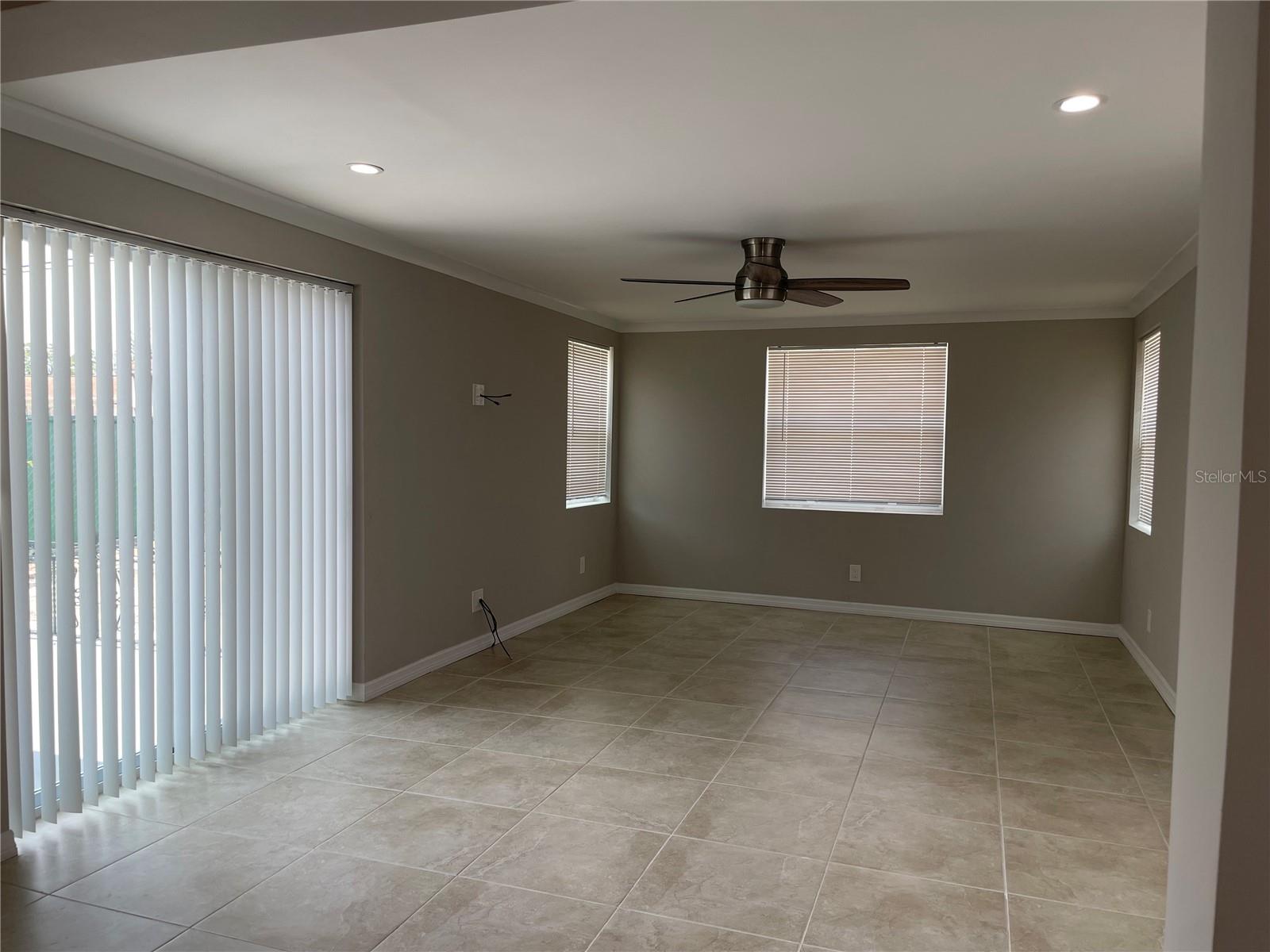 Image 11 of 24 For 1327 Honor Drive