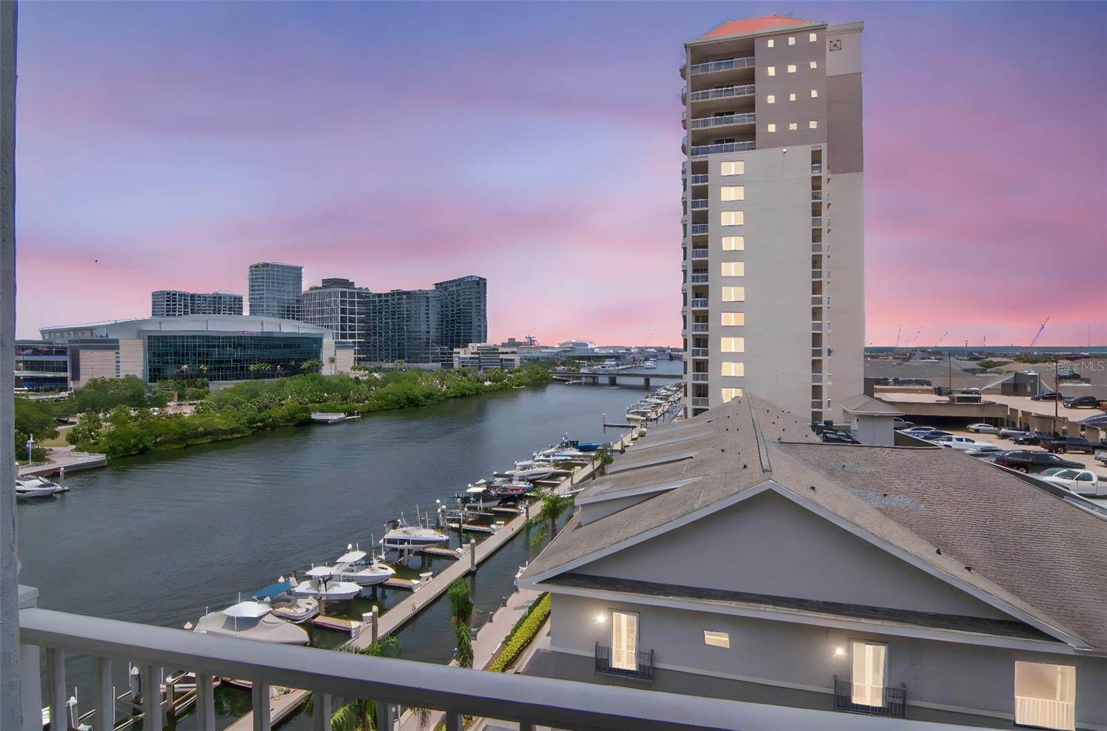Image 22 of 40 For 700 Harbour Island Boulevard 731
