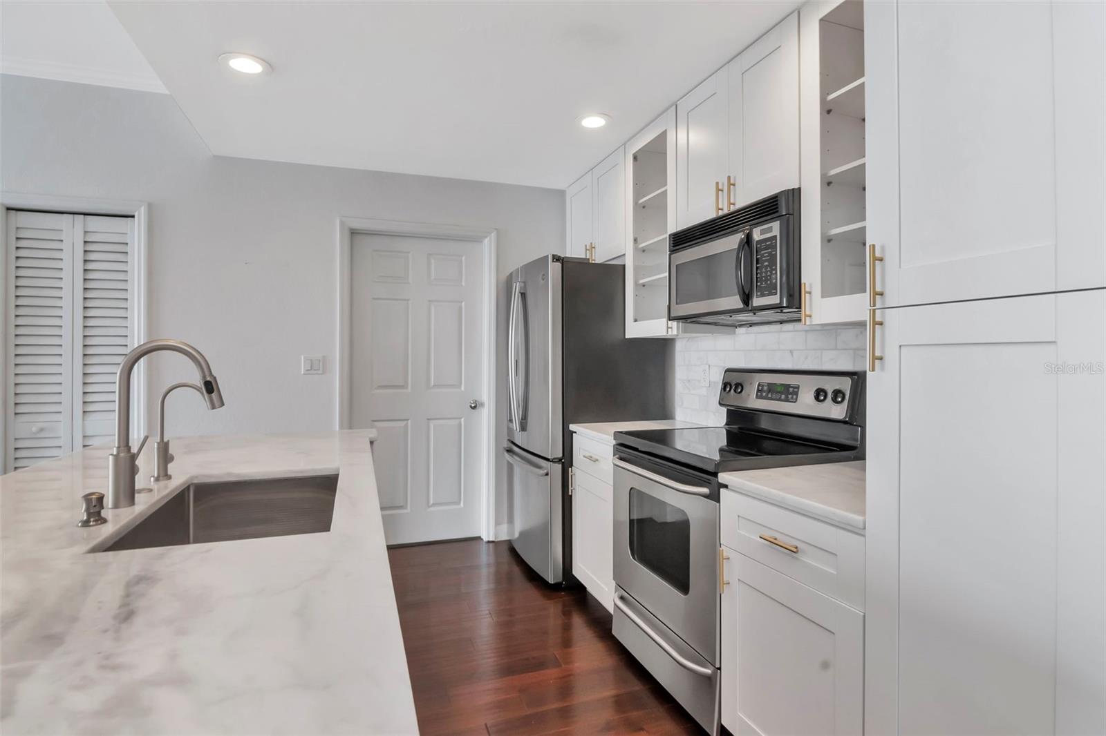 Image 4 of 40 For 700 Harbour Island Boulevard 731