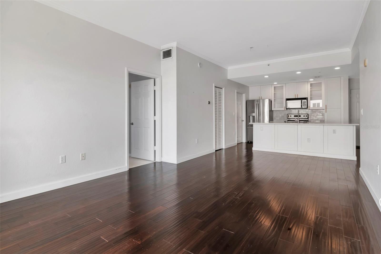 Image 6 of 40 For 700 Harbour Island Boulevard 731