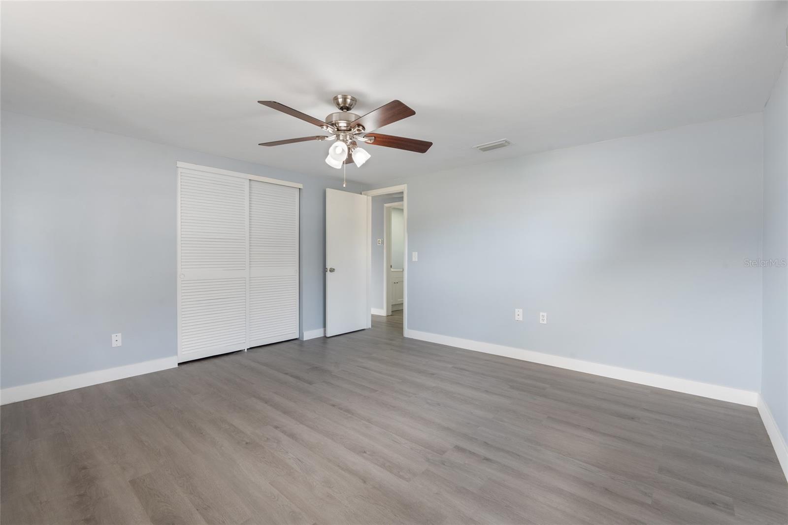 Image 13 of 27 For 5027 Overton Drive