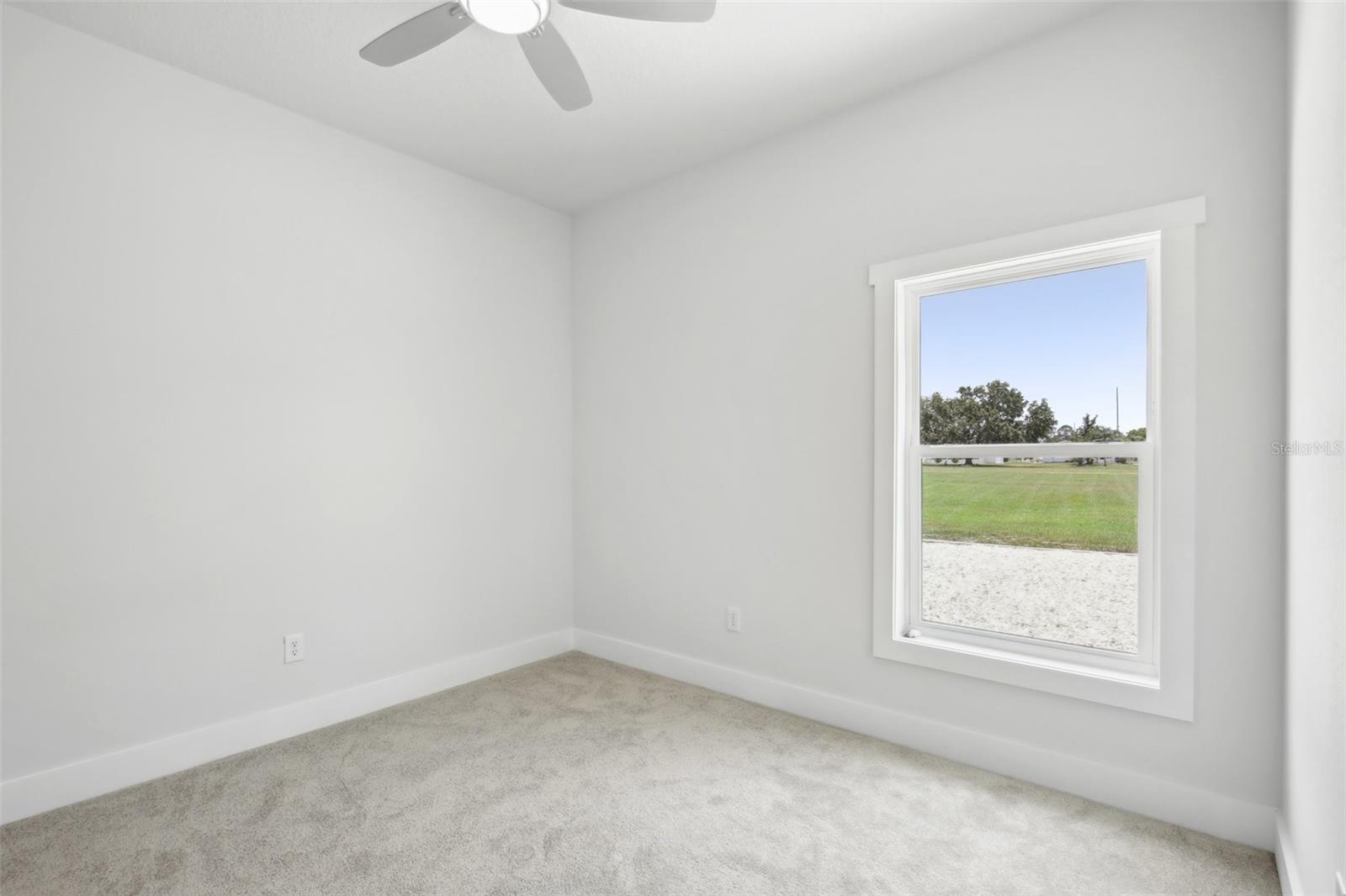 Image 22 of 32 For 718 Desert Hills Way