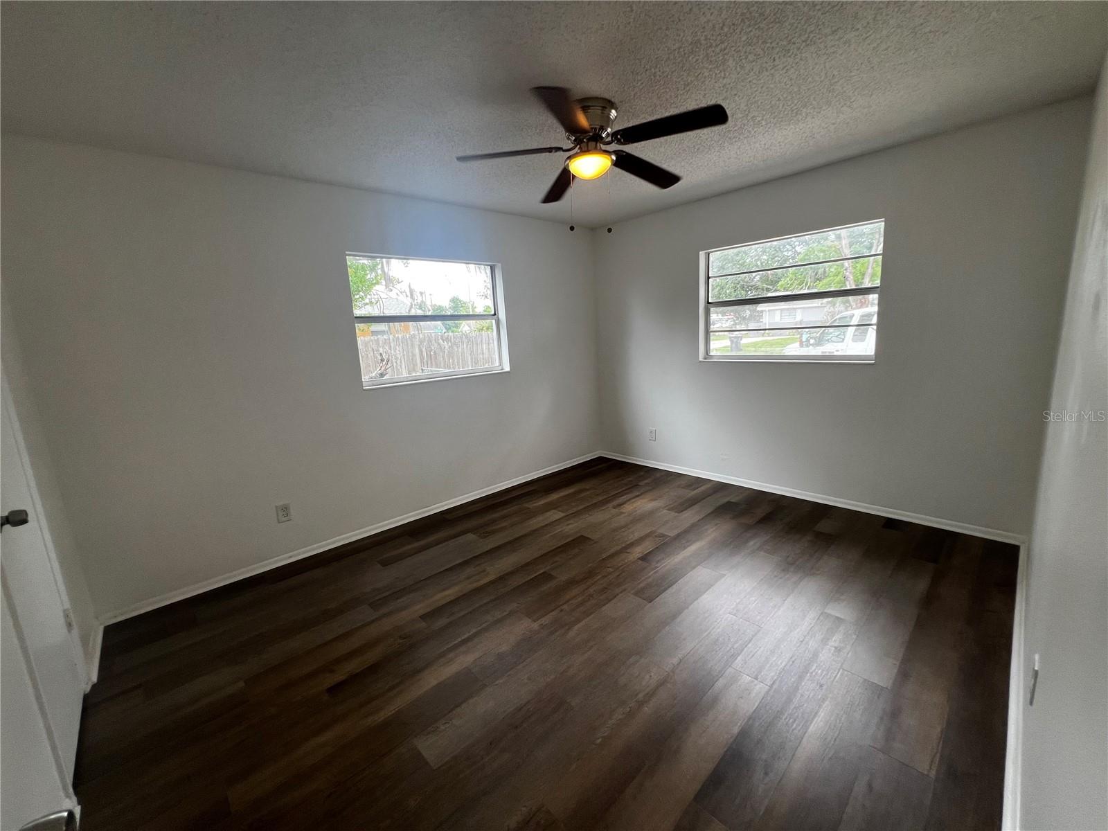 Image 4 of 18 For 103 Inwood Circle