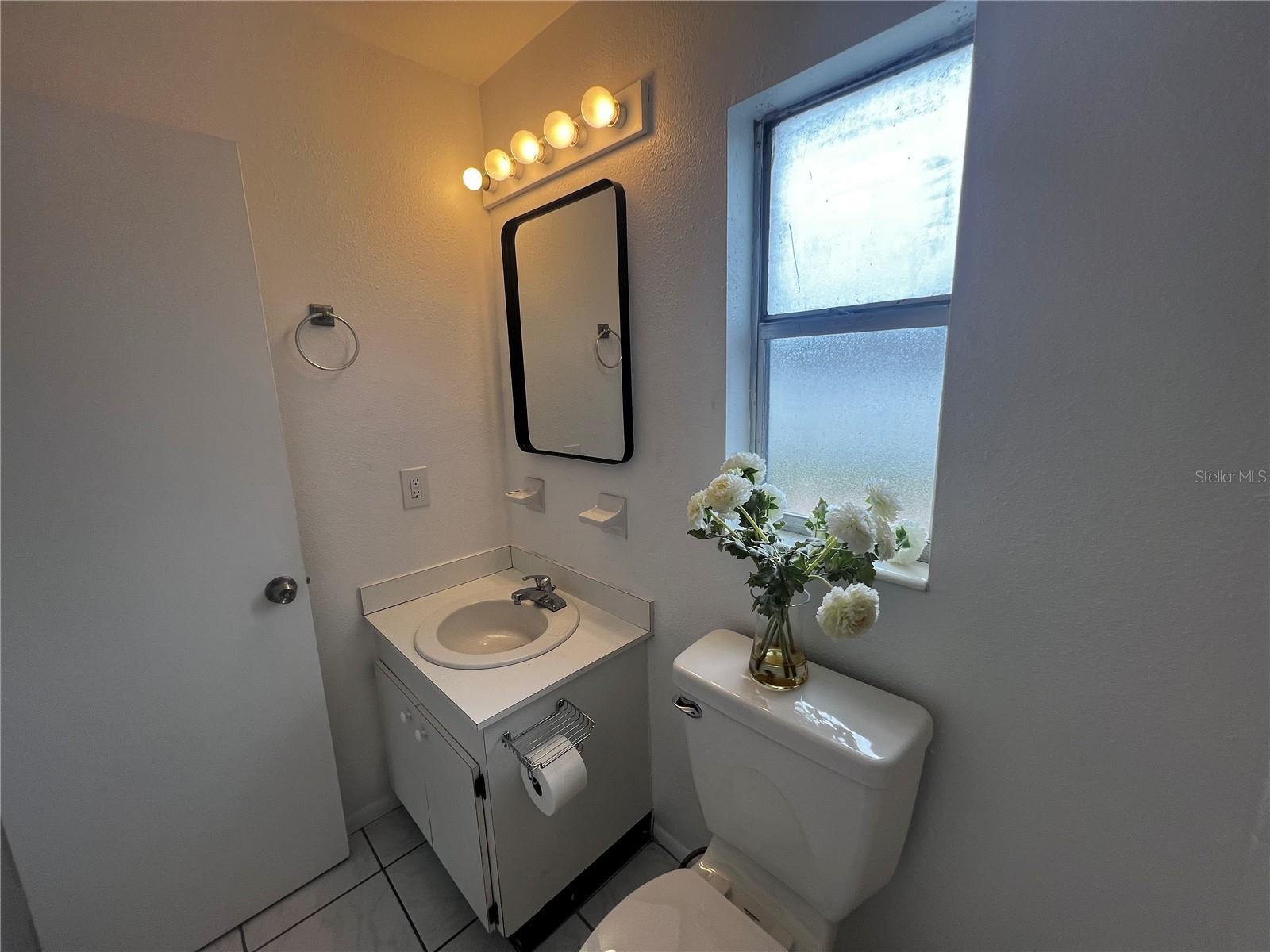 Image 6 of 18 For 103 Inwood Circle