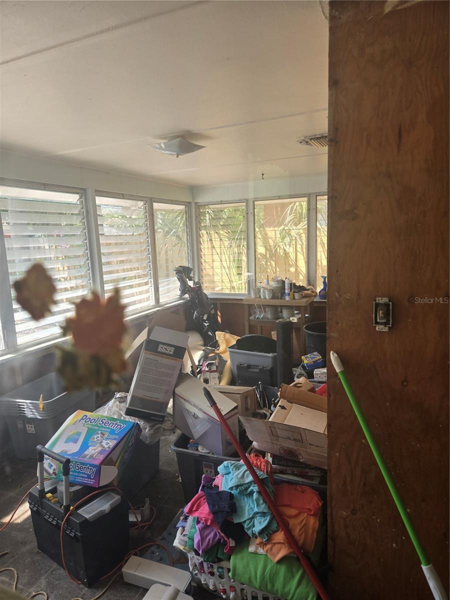 Image 11 of 21 For 1831 Pasadena Drive