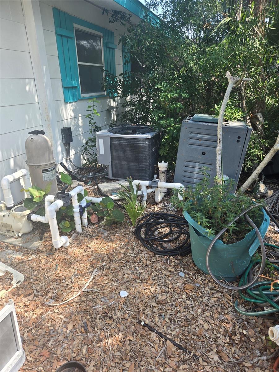 Image 18 of 21 For 1831 Pasadena Drive
