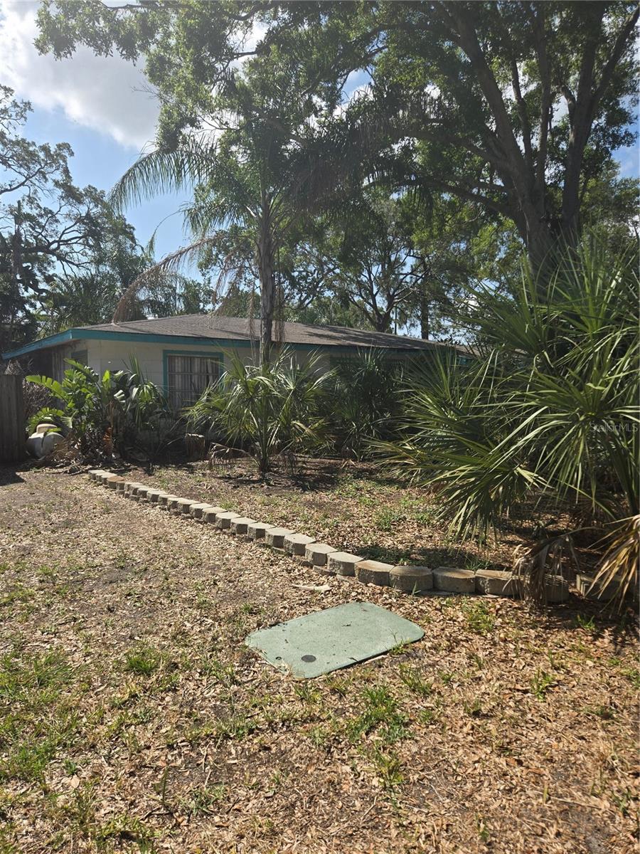 Image 2 of 21 For 1831 Pasadena Drive