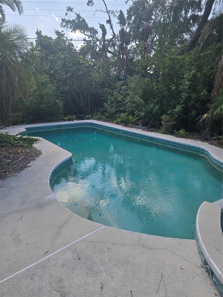 Image 5 of 21 For 1831 Pasadena Drive