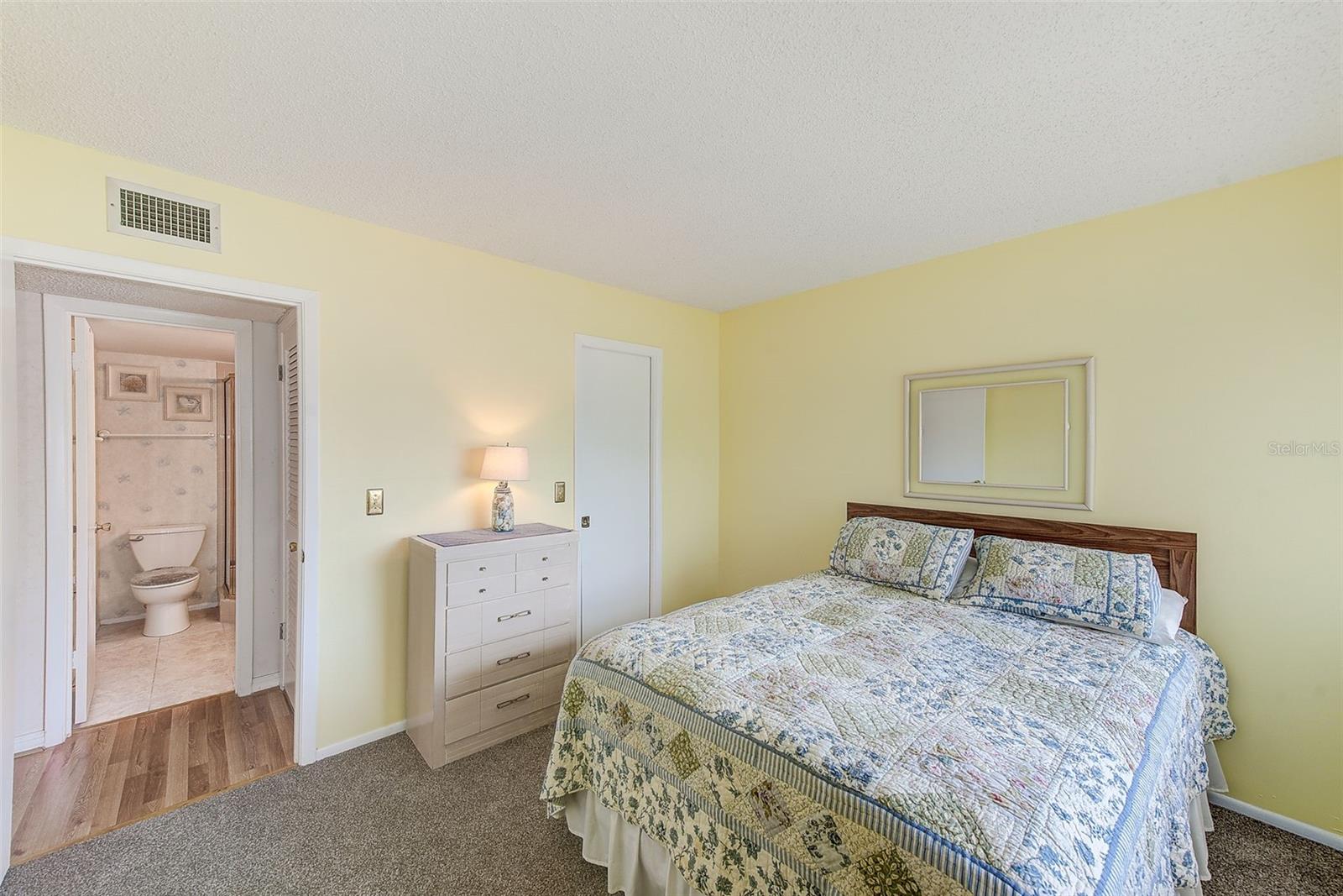 Image 18 of 39 For 14130 Rosemary Lane 4115