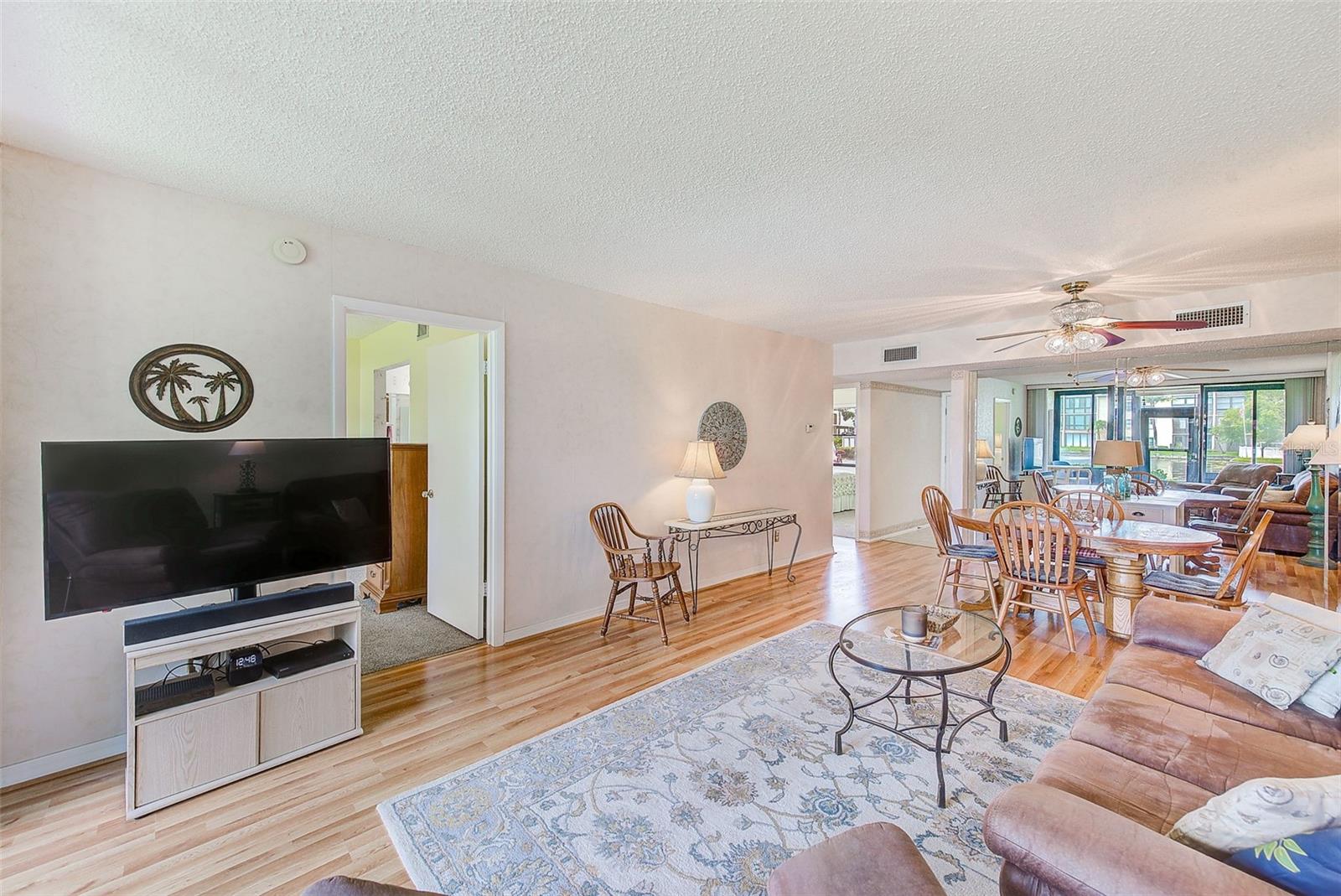 Image 7 of 39 For 14130 Rosemary Lane 4115