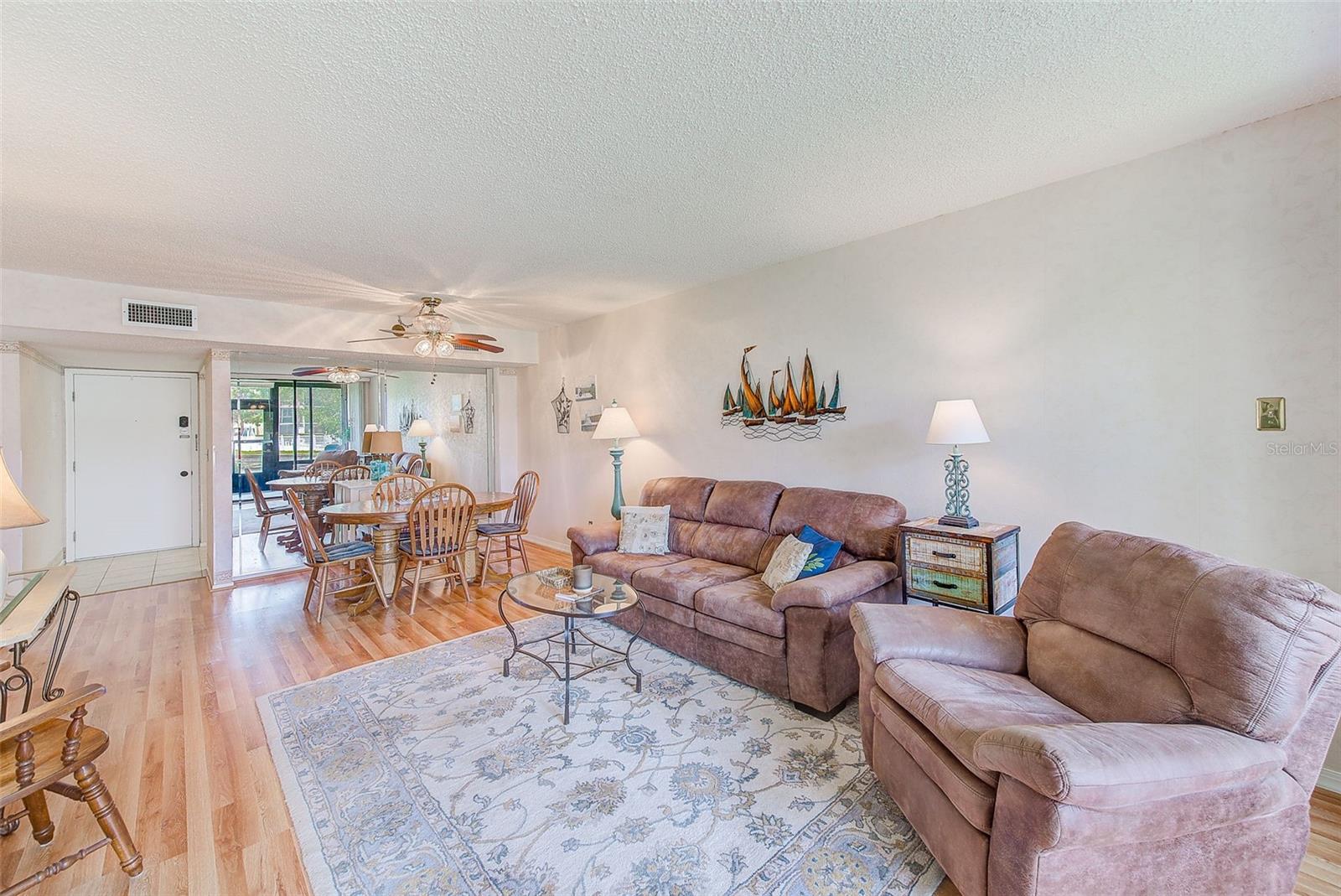 Image 8 of 39 For 14130 Rosemary Lane 4115