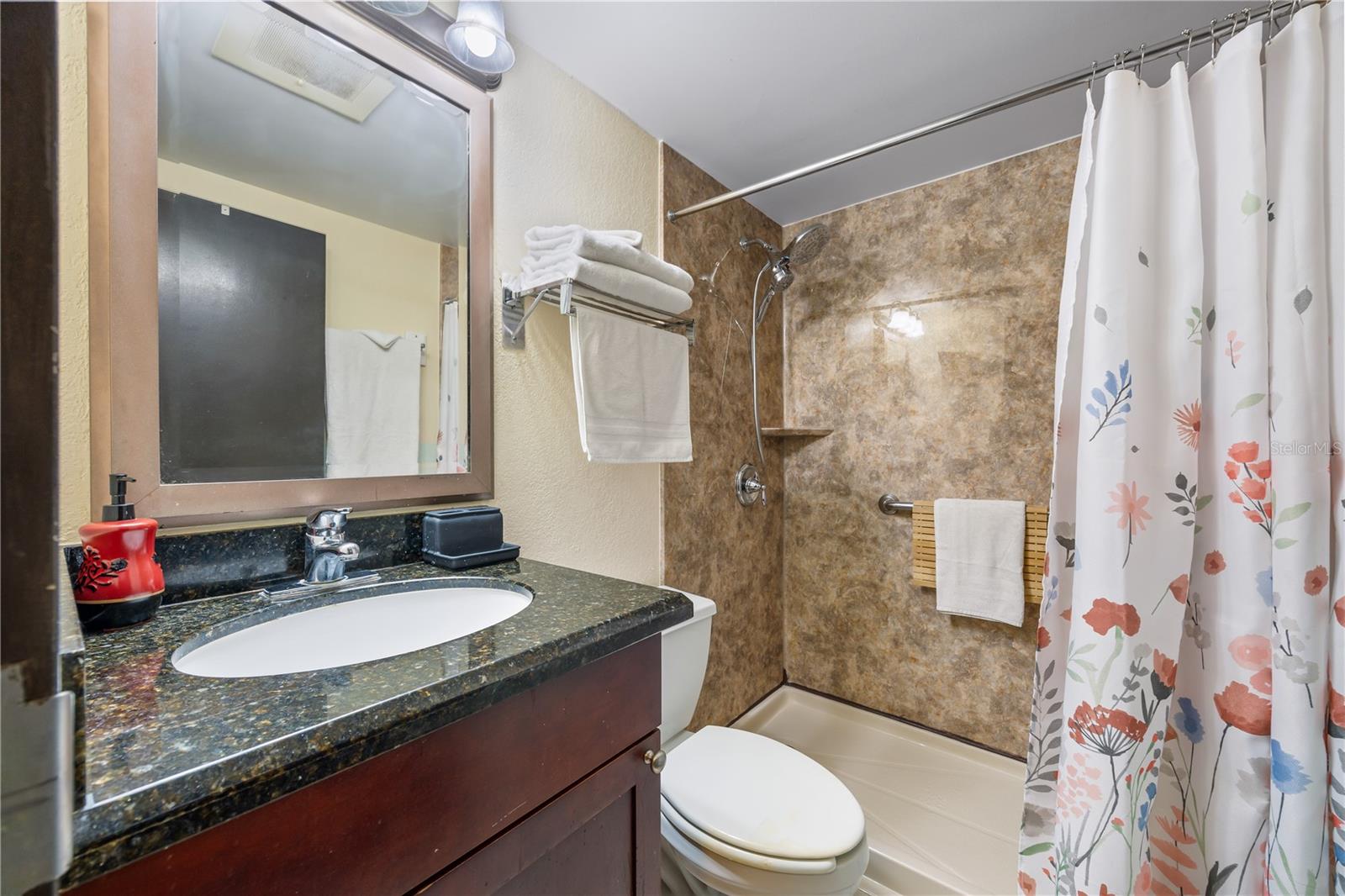 Image 31 of 37 For 611 Destiny Drive 204