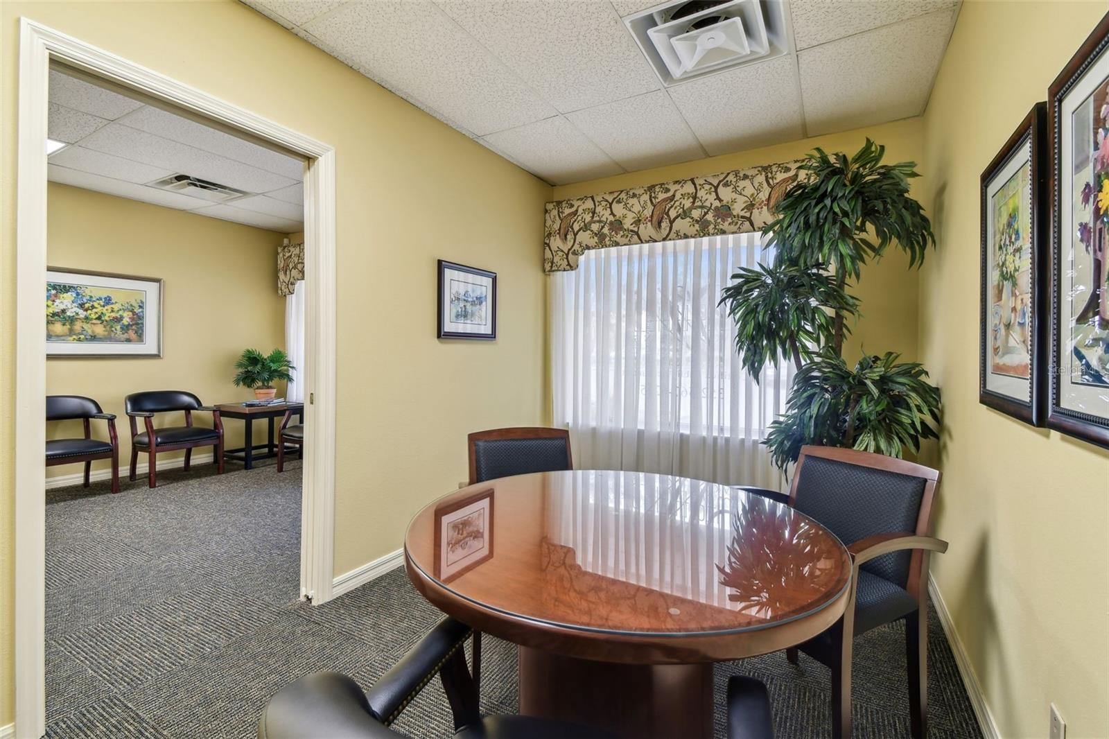 Image 14 of 27 For 37937 Heather Place 2
