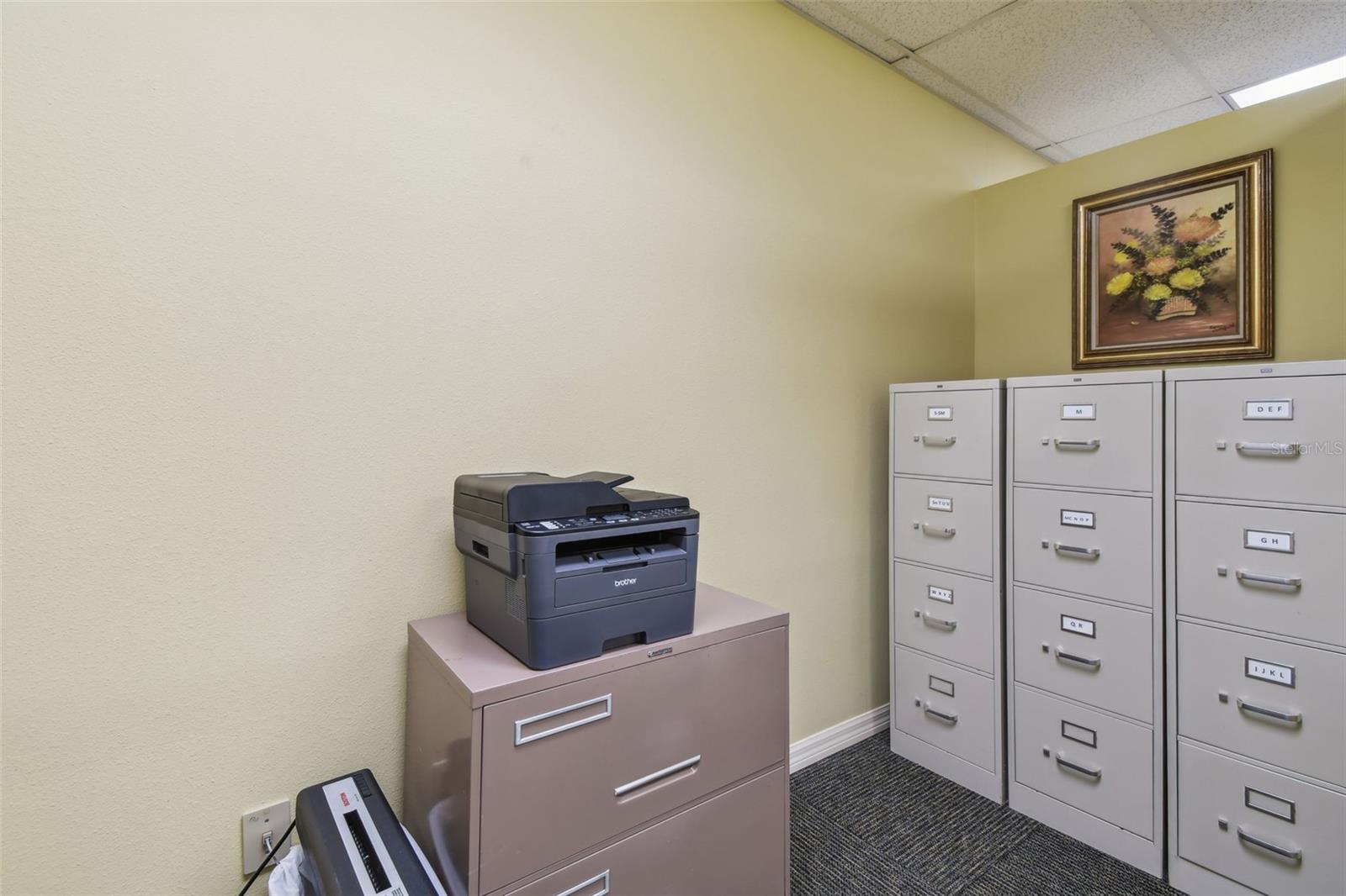 Image 21 of 27 For 37937 Heather Place 2