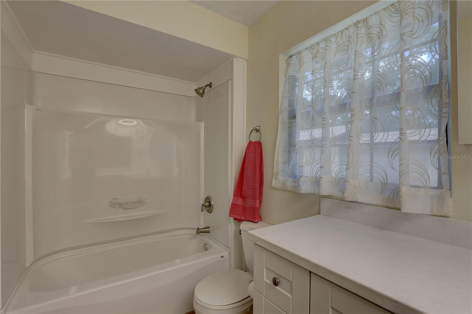 Listing photo id 27 for 5201 Jasmine Lane