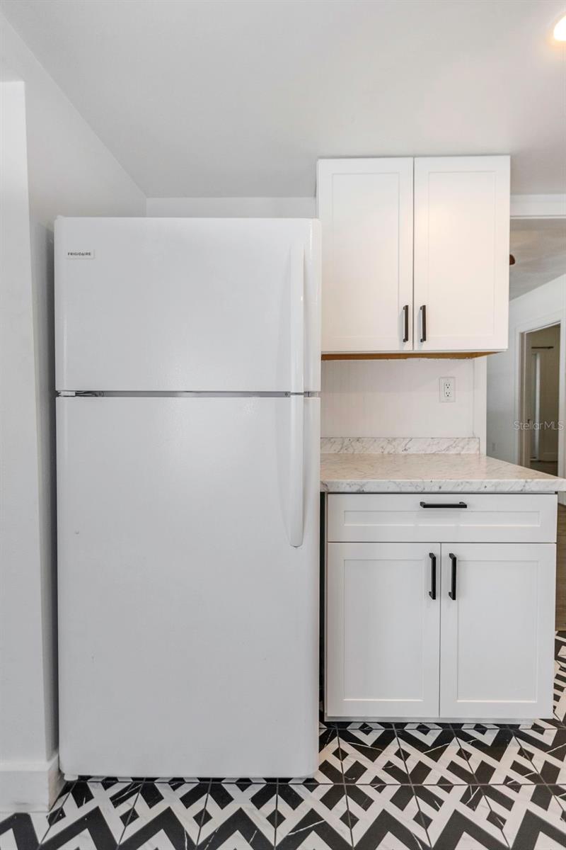 Image 15 of 25 For 646 Wood Street