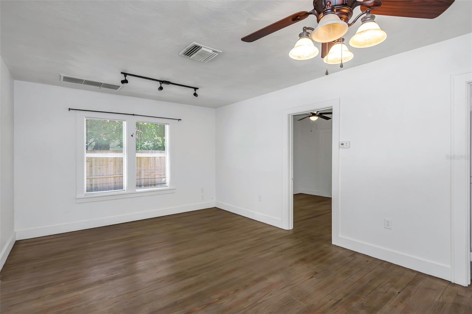 Image 16 of 25 For 646 Wood Street
