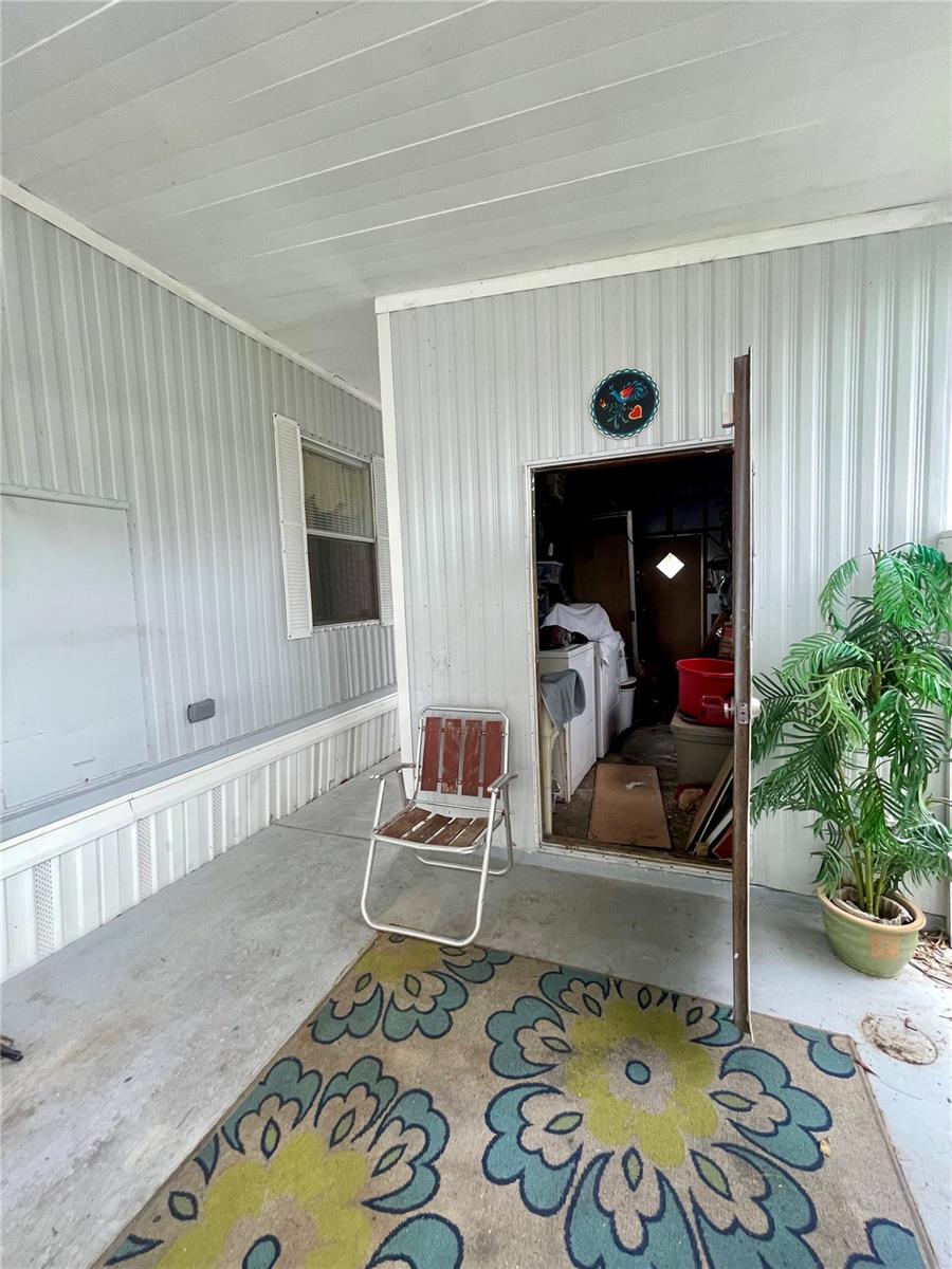 Image 11 of 42 For 14312 Nectarine Street