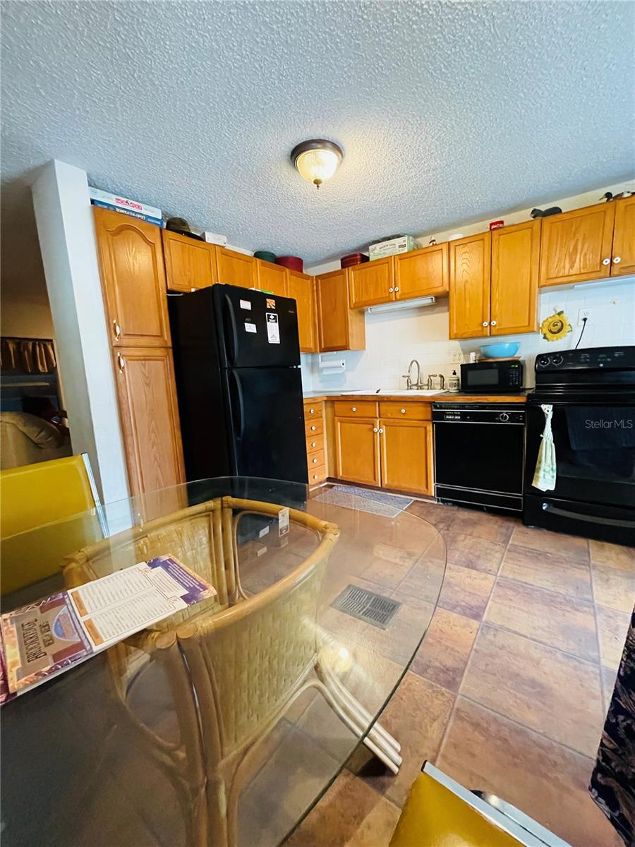 Image 16 of 42 For 14312 Nectarine Street