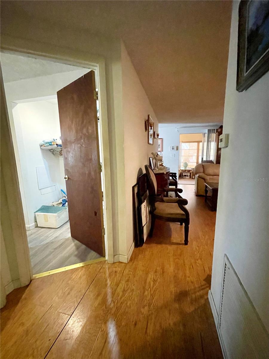 Image 33 of 42 For 14312 Nectarine Street