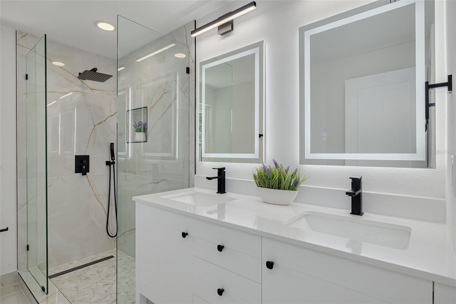 Image 21 of 26 For 11296 115th Street
